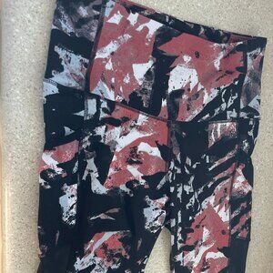 TKO Patterned Leggings Size M Spandex/Polyester
